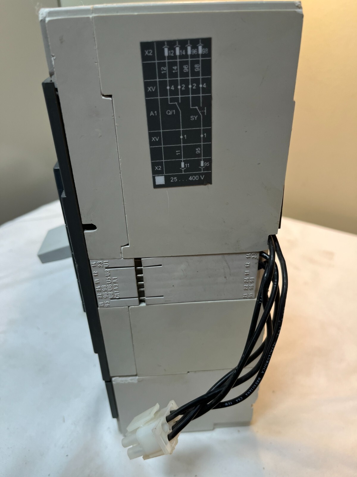 ABB Sace S6N 4 Pole 600 AMP 600 VAC Circuit Breaker w/ Auxiliary Switch