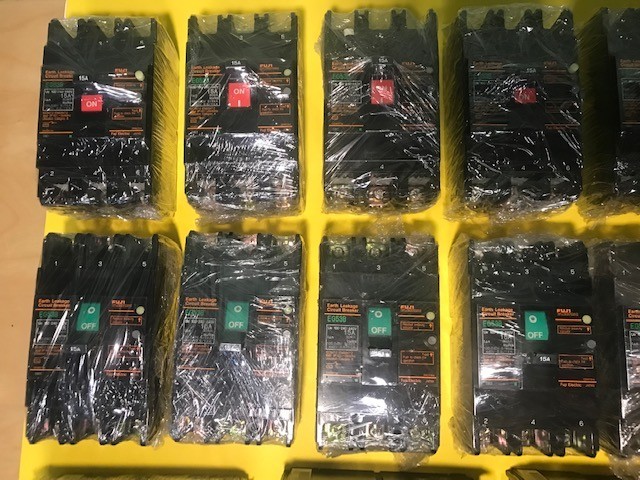 1 Fuji EG53B Circuit Breaker 15 Amp 100-200-440V 30mA W/Mounting Screws Multiple