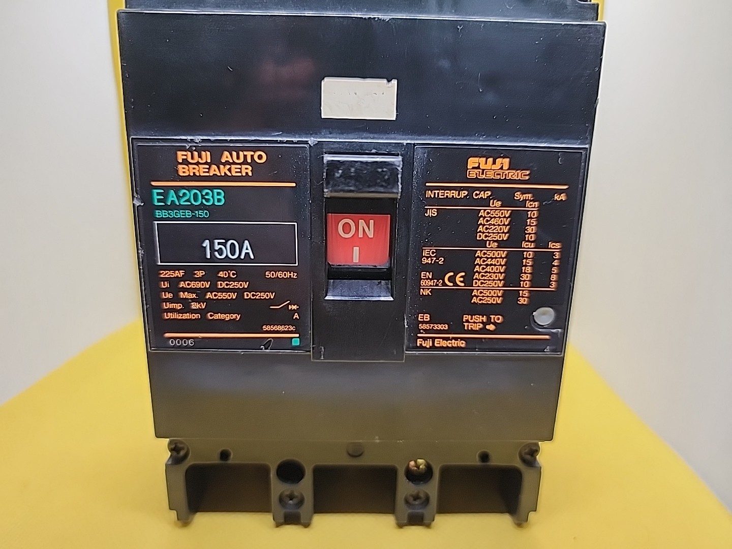 FUJI EA203B 3 POLES 150A AC690V, DC250V AUTO BREAKER [1WS2]