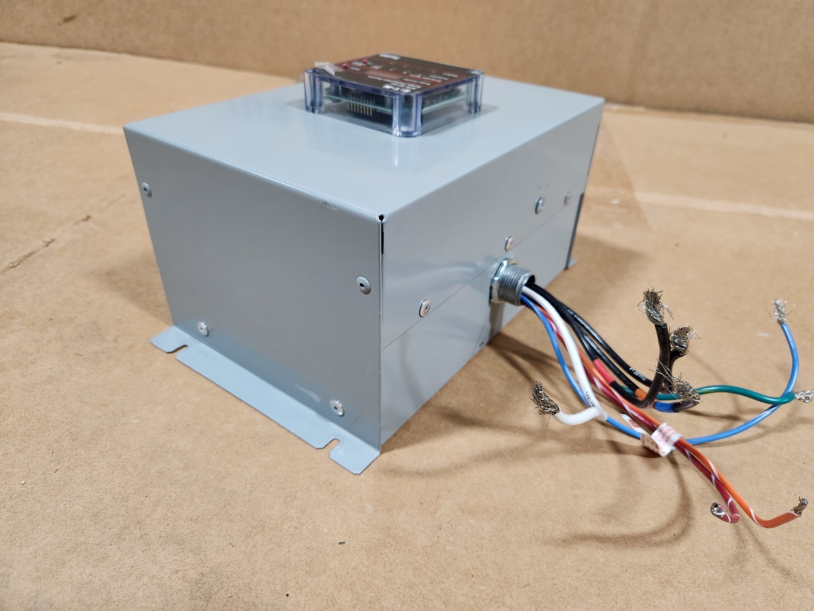 EATON SPD250208Y3K SPD 250kA 3-Phase 120/208V wye (4W+G) STD w/Surge Count NEMA1