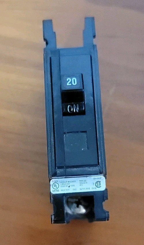 3 CUTLER-HAMMER/EATON QuickLag CIRCUIT BREAKERS 20A 120/240V 1P TYPE QC HACR