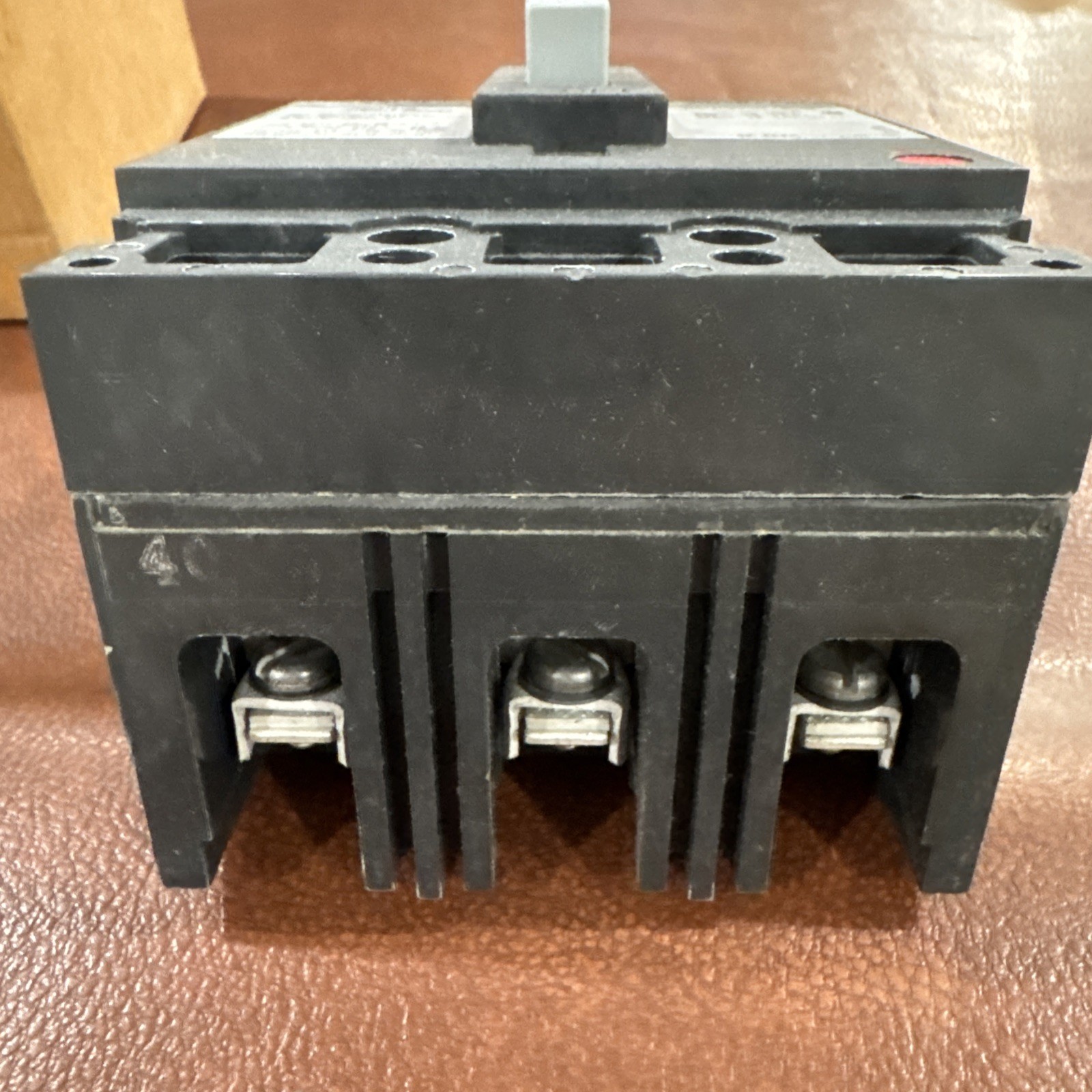 GE TED134015WL 15A 3P 480V CIRCUIT BREAKER 15 Amp 3 Pole Ted NEW