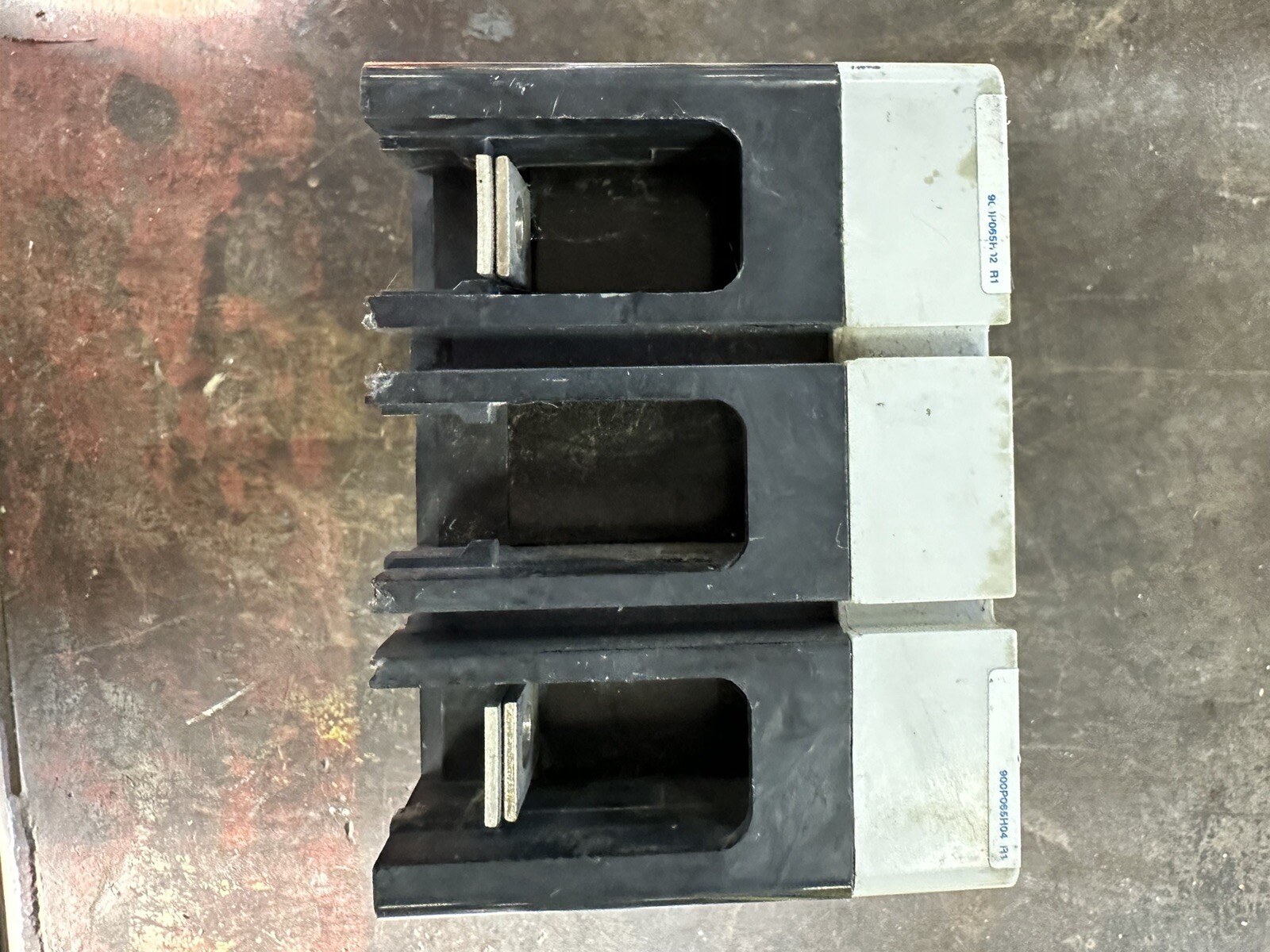Cutler Hammer KD2400F Circuit Breaker Series C 400A 600VAC 2 Pole 200A Trip