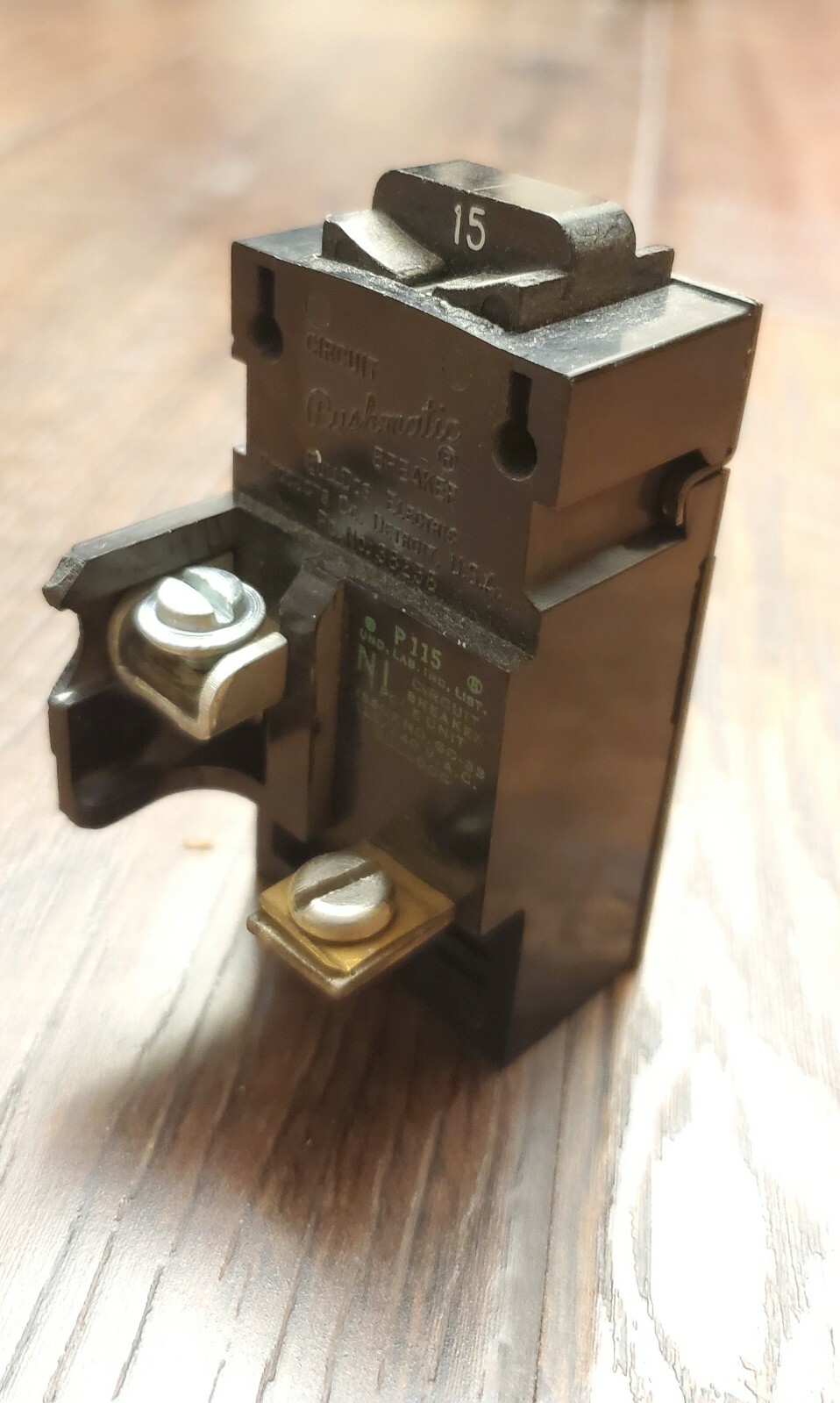 Pushmatic Circuit Breakers [P115 P120 P215 P250 P260] [15 20 50 60]A 1- & 2-pole