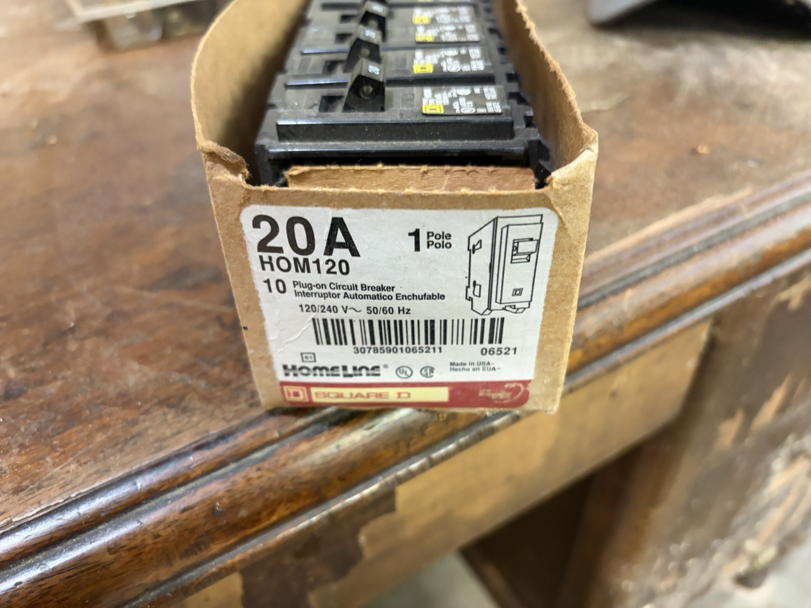 9 Square D Homeline 20 Amp Single-Pole Circuit Breaker HOM120