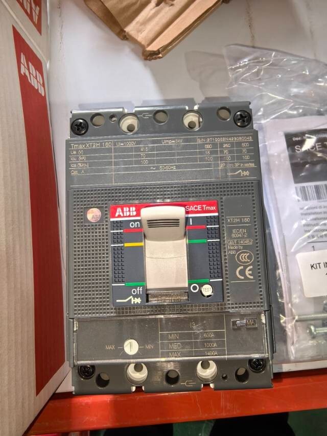 1SDA067779R1 New ABB molded case circuit breaker XT2H 160 MA 100/600-1400 F F 3P