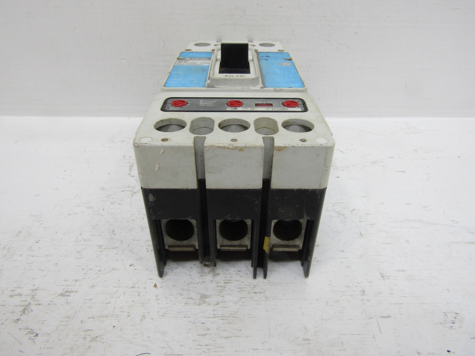 Westinghouse JDB3200W 200 Amp 600V 3-Pole Circuit Breaker with 200A JT3200T Trip