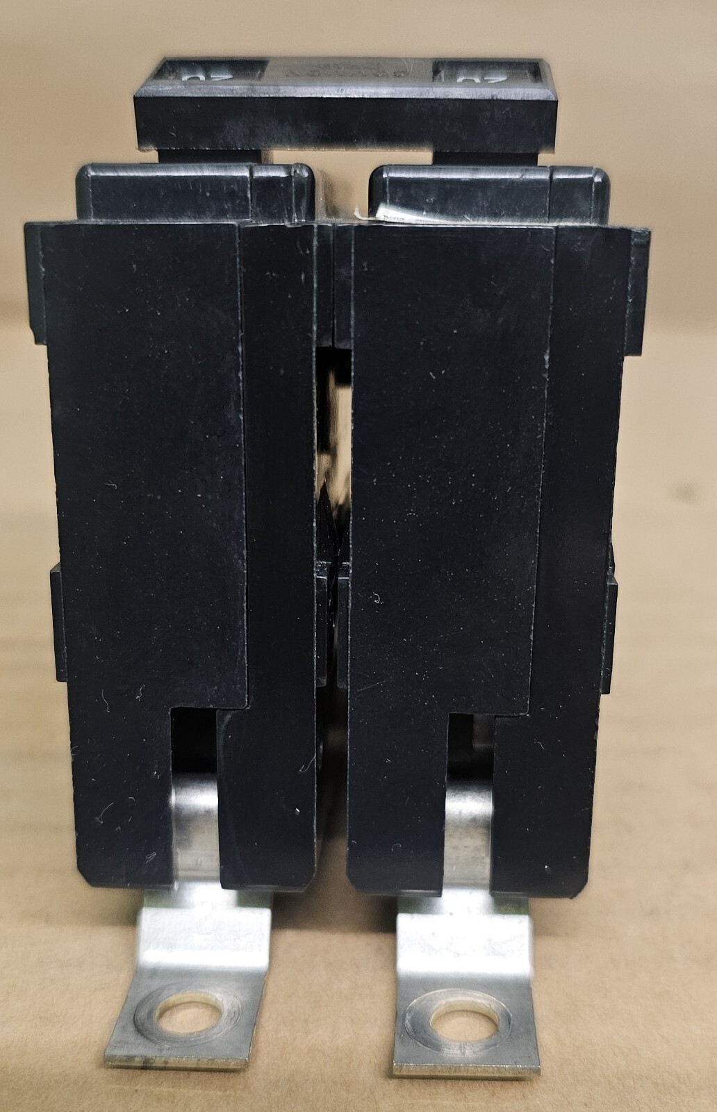 EATON QBHW2020 2 Pole 20 AMP Circuit Breaker Bolt In Quicklag