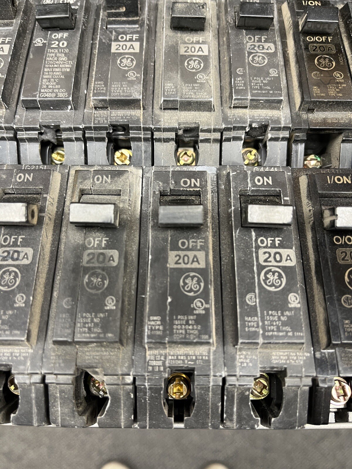 24 Lot General Electric Circuit Breakers 20 AMP