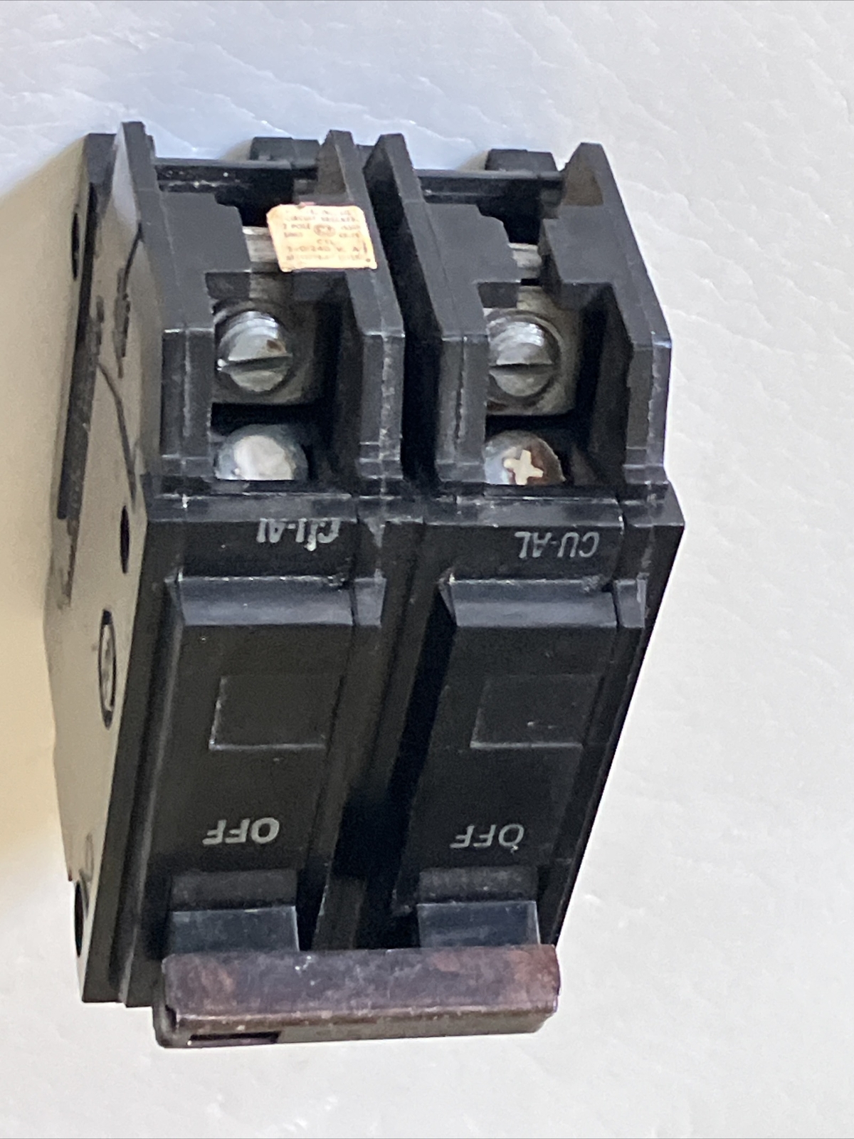 General Electric THQL2120 Circuit Breaker, 2P 20A Old Style Thick Series 20A TQL