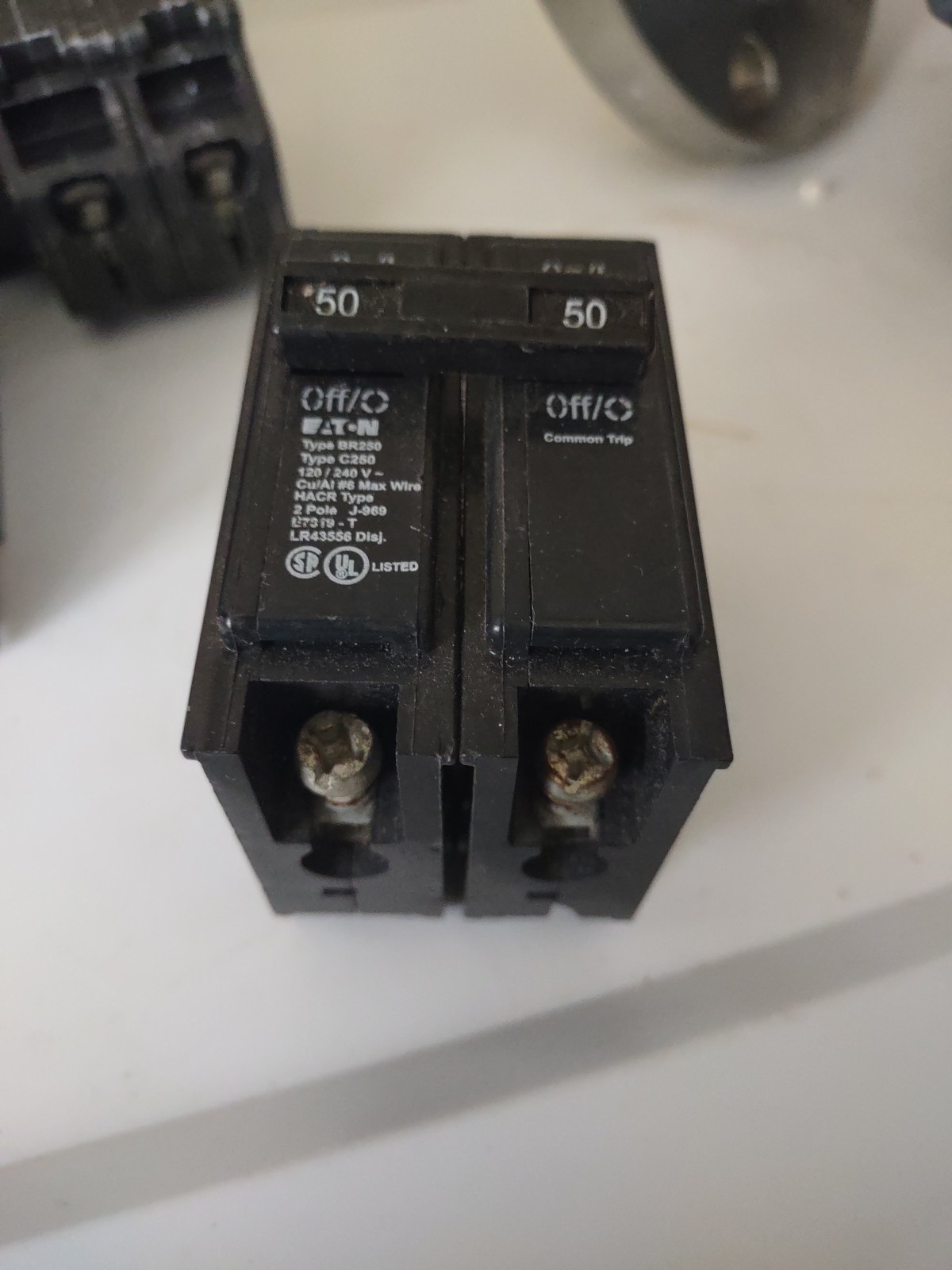 (LOT OF 5) 3 THQL230 GE 2 POLE 30 AMP,, 1 Eaton BR250, 1 THQL2160 CIRCUIT BRKR.