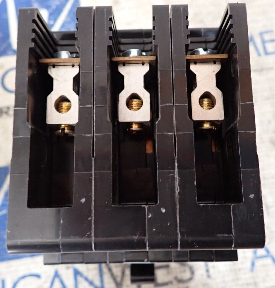 NEW – Square D EDB34025 25 Amp 480Y/277 VAC 3 Pole Bolt-On Circuit Breaker