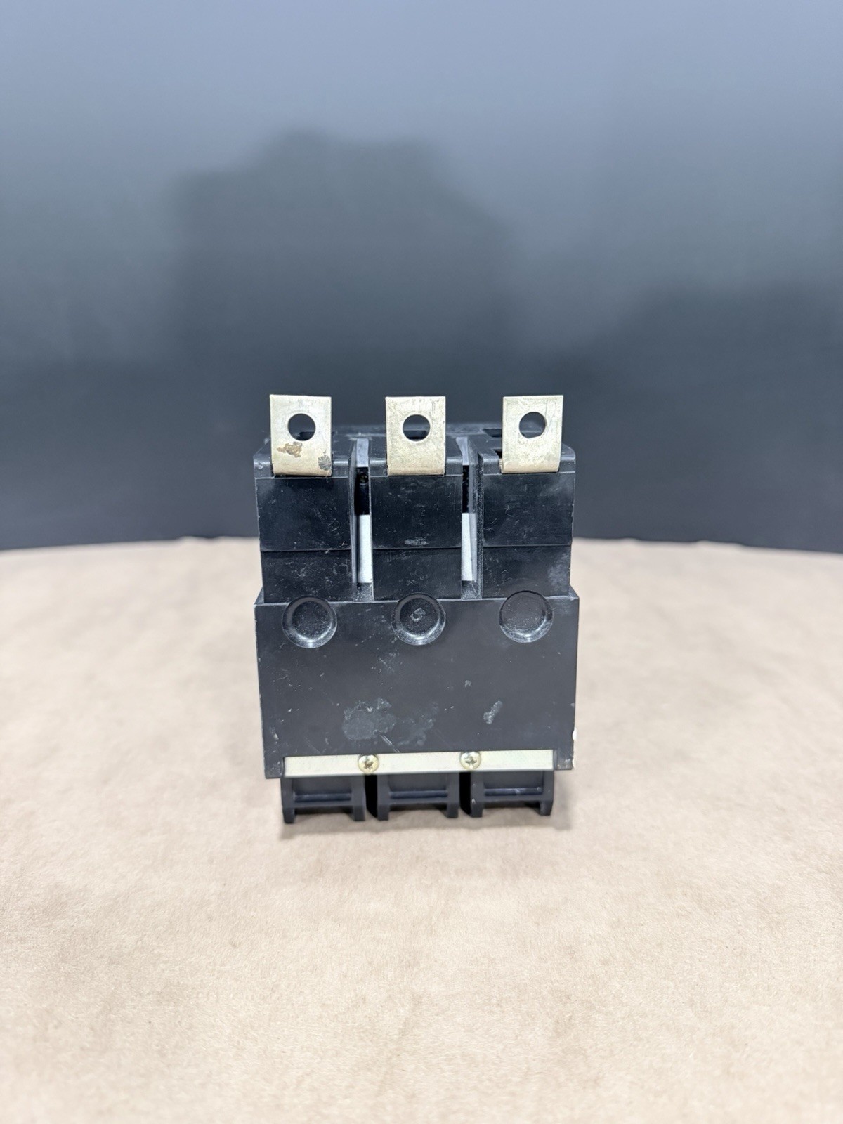 Eaton Cutler Hammer GHB3020 3P Circuit Breaker 20A 480V