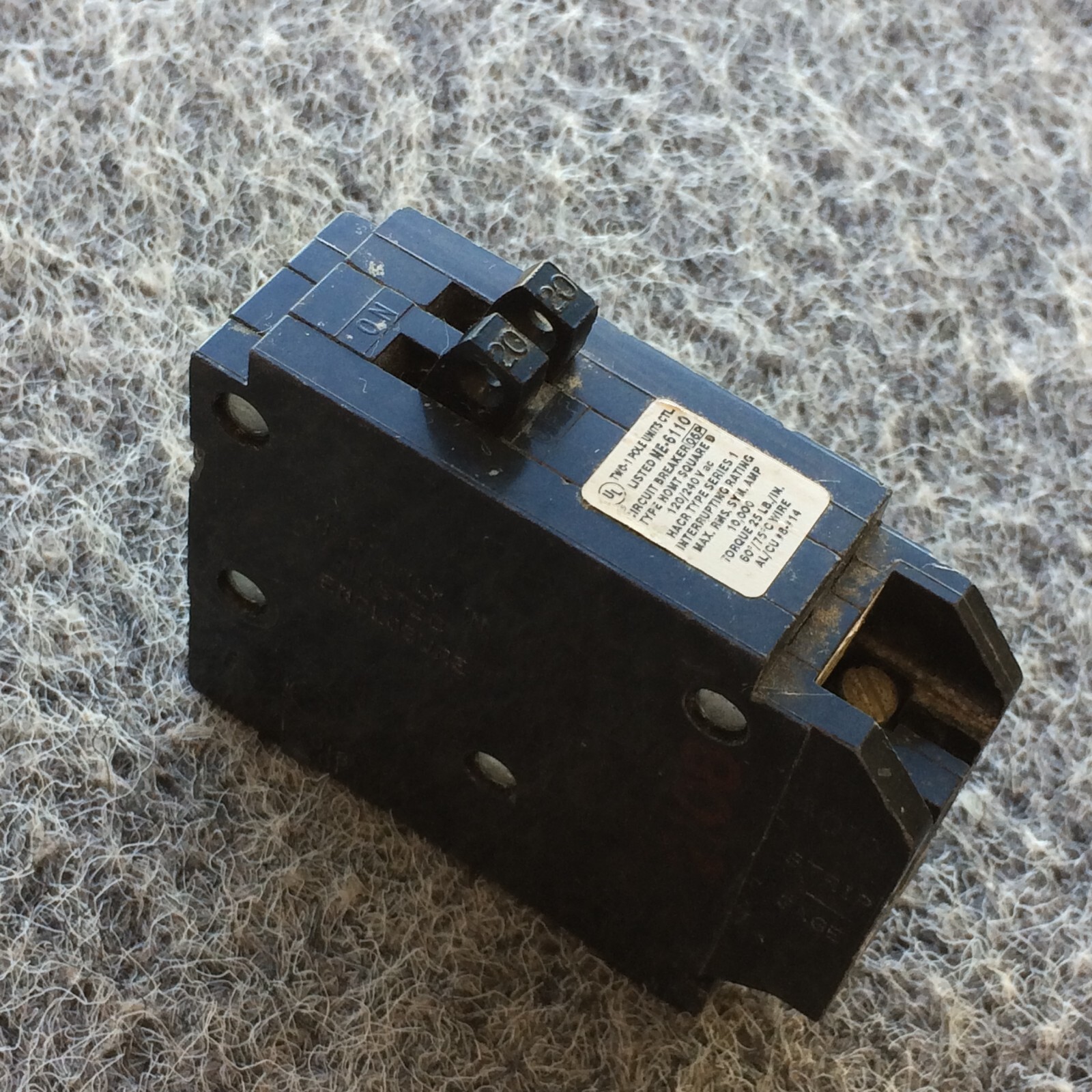 HOMT2020 Square D Tandem Circuit Breaker 20/20 Amp 1 Pole 120/240V Warranty NOS
