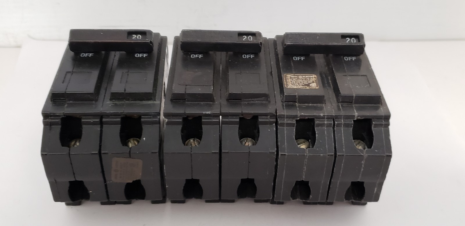 GENERAL ELECTRIC THQL2120 CIRCUIT BREAKER, 20A, 120/240V, 2 POLE (LOT OF 3)
