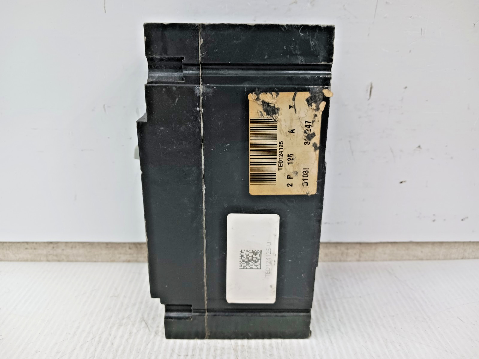 GE 125 Amp Industrial Circuit Breaker 2 Pole 480 VAC / 250 VDC 18kA TED124125