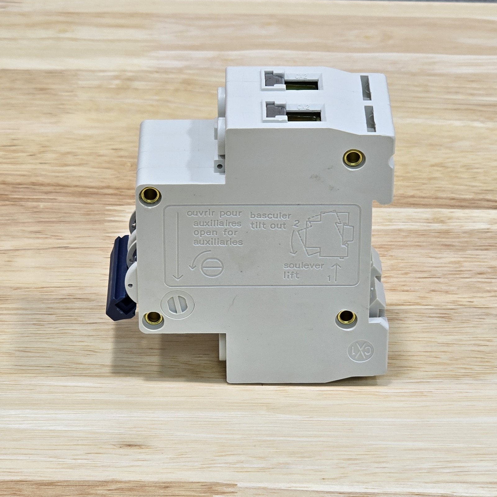 DZ47-63 C6 AC 400V 6A Overload Protection Miniature Circuit Breaker 2 Pole MCB