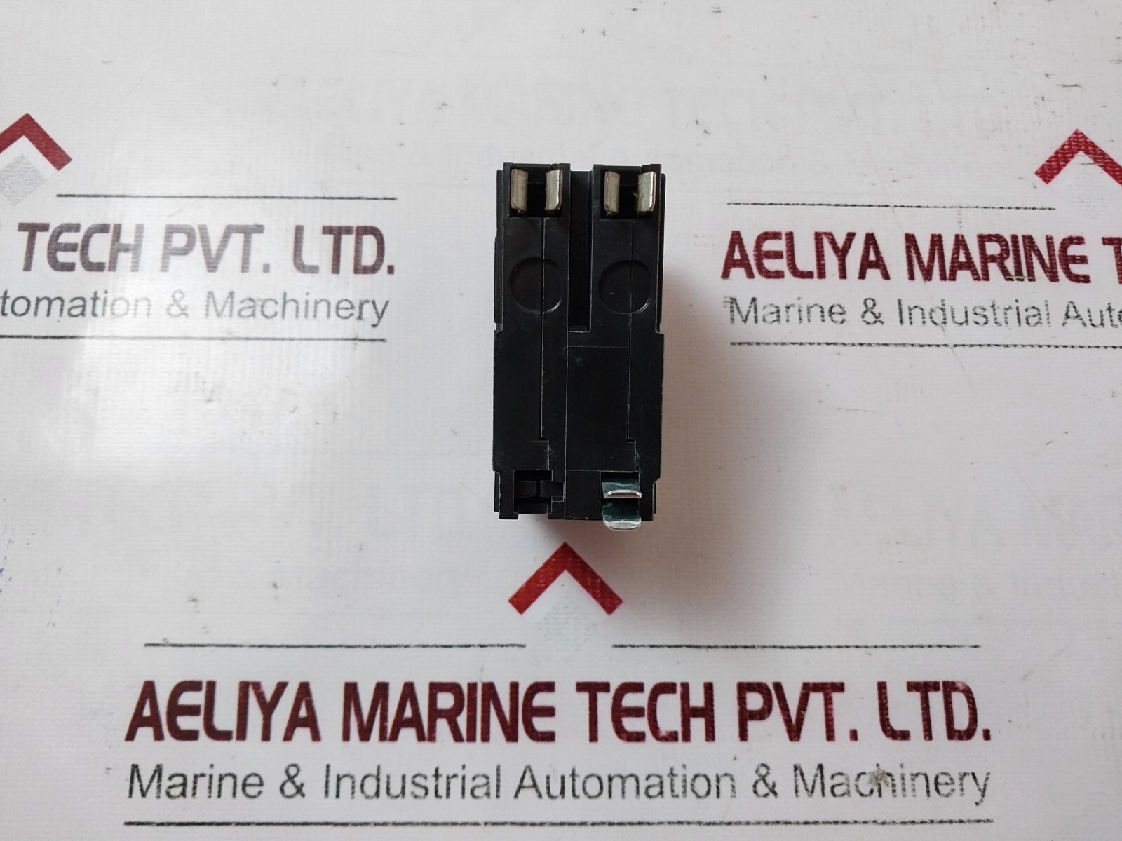 Square D QO215 2-Poles Circuit Breaker 120/240V~ 50/60Hz