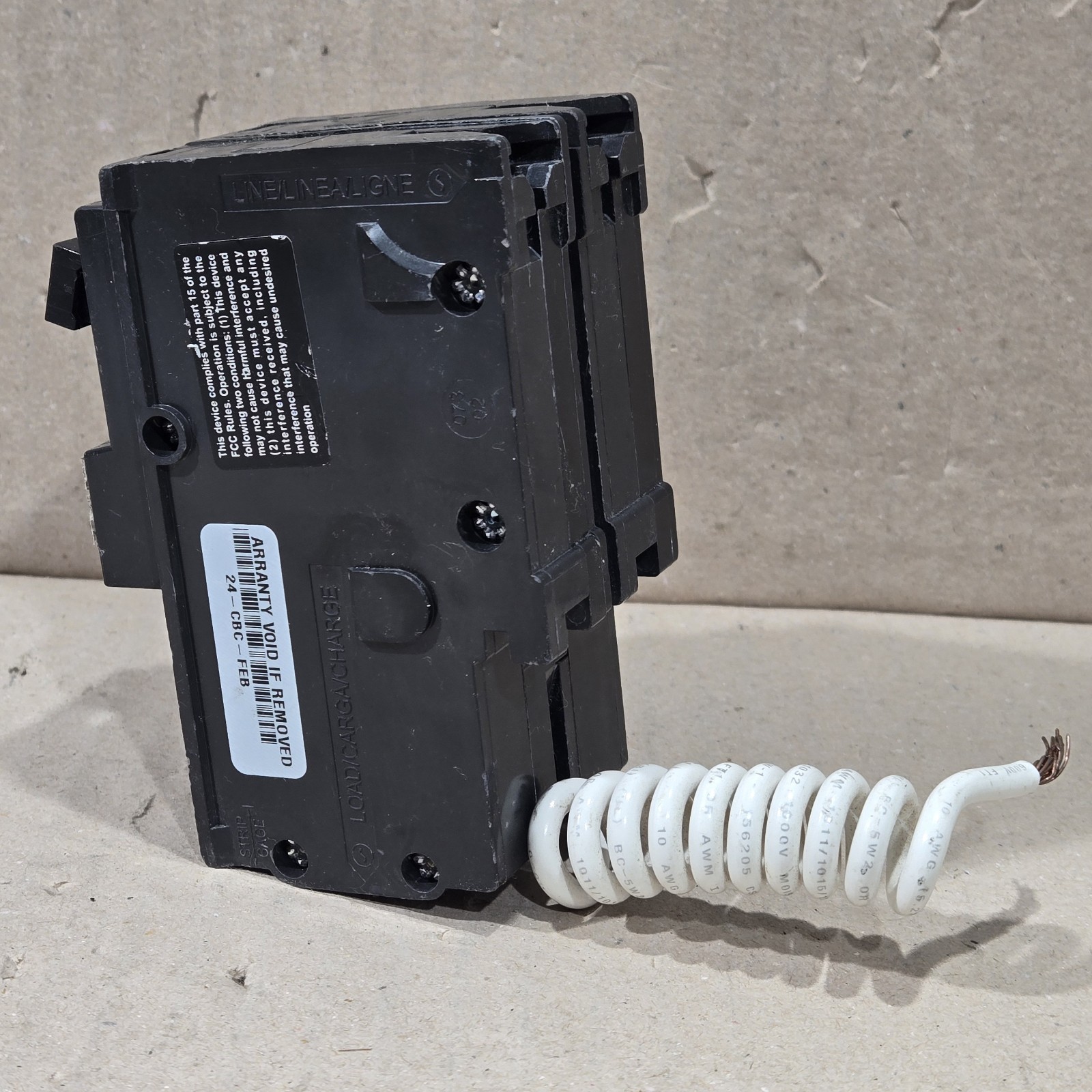 Square D Homeline HOM230GFI 2 Pole 30 Amp 120/240V Plug In HOM GFCI Breaker