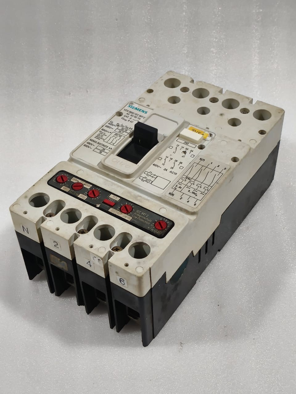 SIEMENS 3VF4 160-200AMP 4POLE CIRCUIR BREAKER FREE FAST