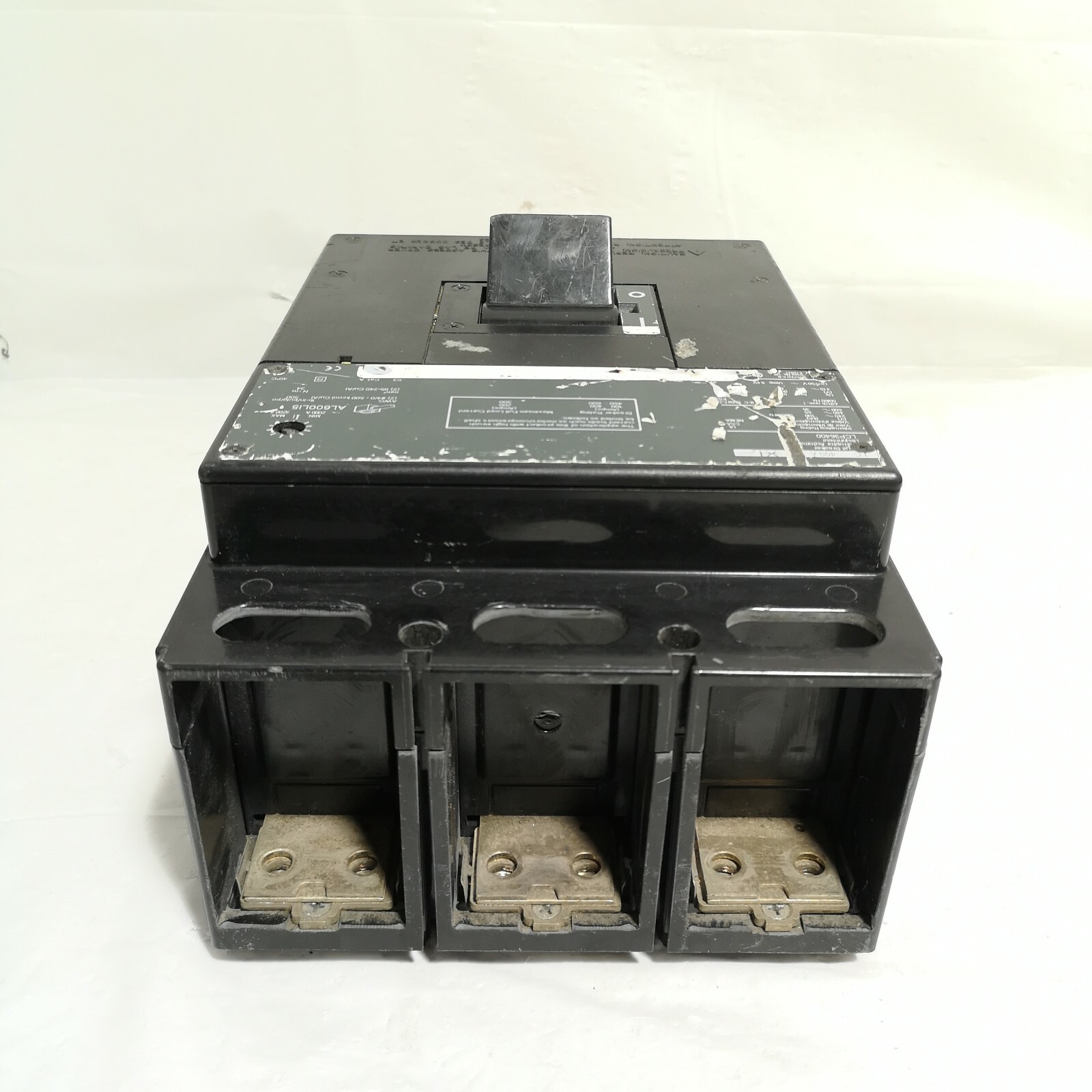 SQUARE D LC36400 3-P 400A 600V I-LINE CIRCUIT BREAKER.