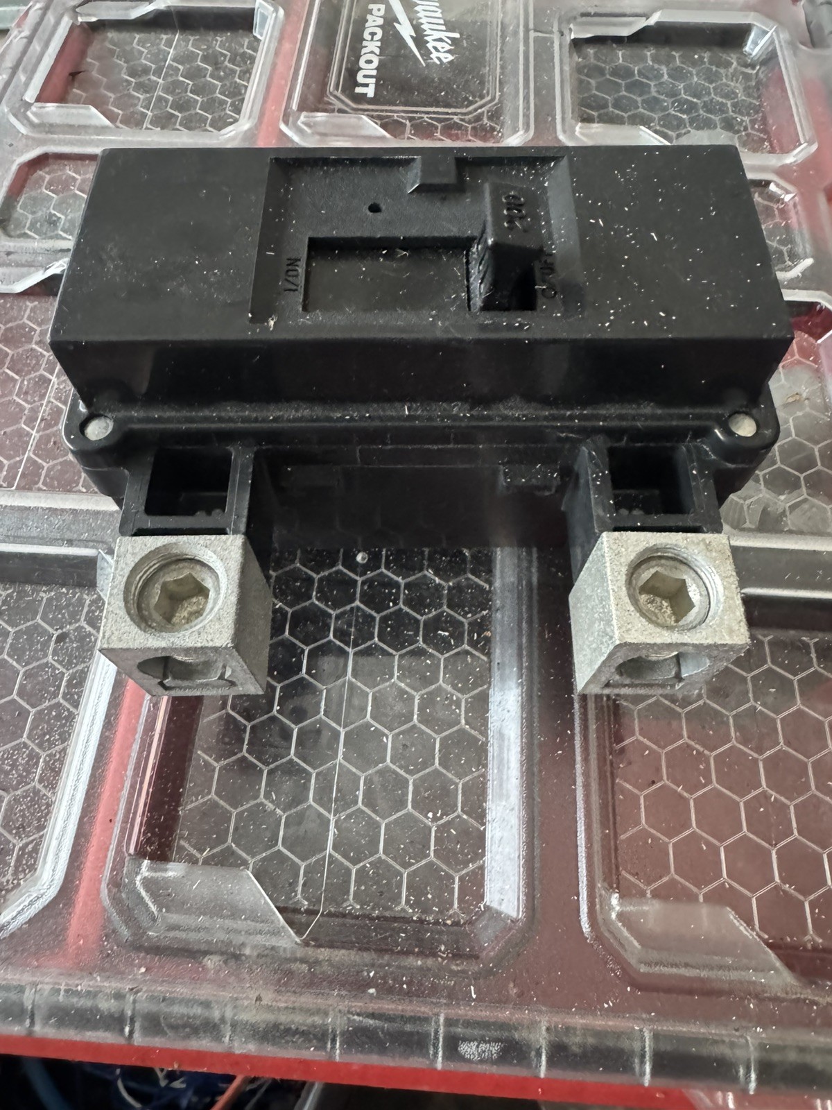 Square D 2 Pole 200 Amp Main Circuit Breaker 120/240 V 50/60 Hz QOM2200VH