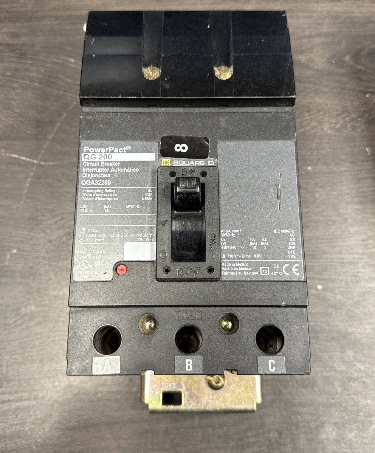 QGA32200 Square D 200 Amp 240V 3 Pole 65kA@240V I-Line Circuit Breaker