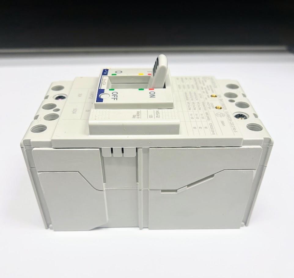 Allen-Bradley 140G-G2C3-C30 Circuit Breaker 30A 3-Pole 600V MCCB Bulletin 140G