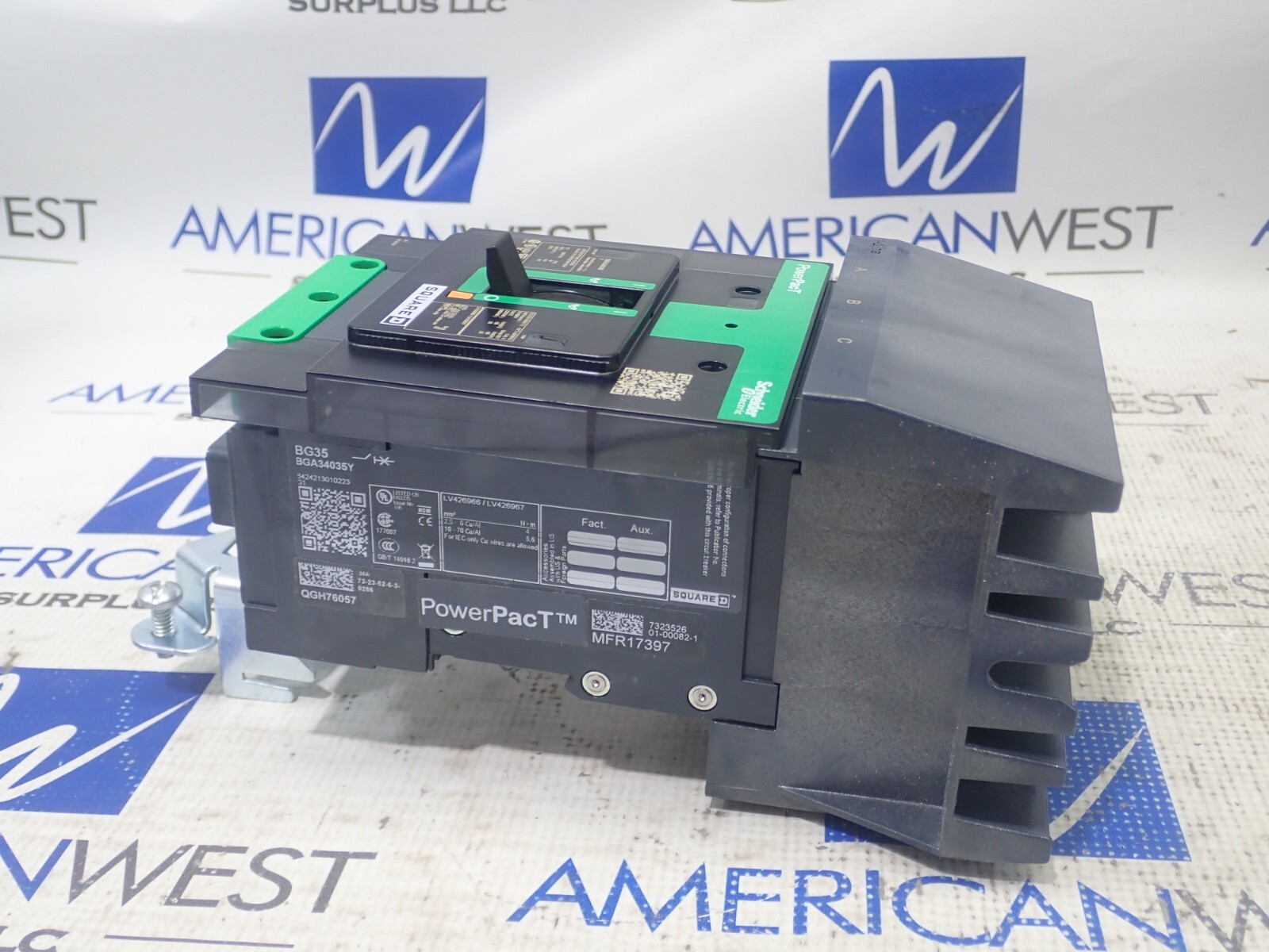 New Surplus Square D PowerPact I line BGA34035Y 35 amp 3 pole Circuit Breaker