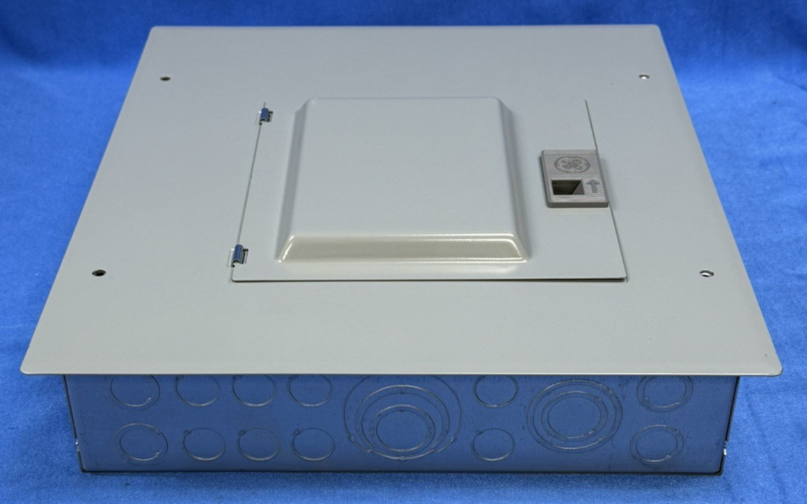 GE TM1210CCUBK1 100A 12-Space 22-Circuit Load Center Kit NEW – OPEN BOX
