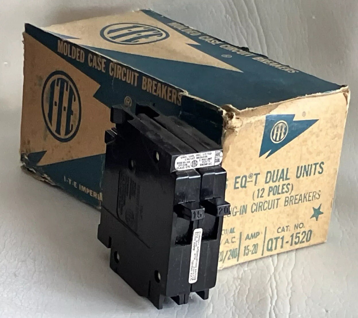 New ITE QT1-1520 15A 20A TANDEM Circuit Breaker CLOSED CLIP EQ-T QTI1520 New!