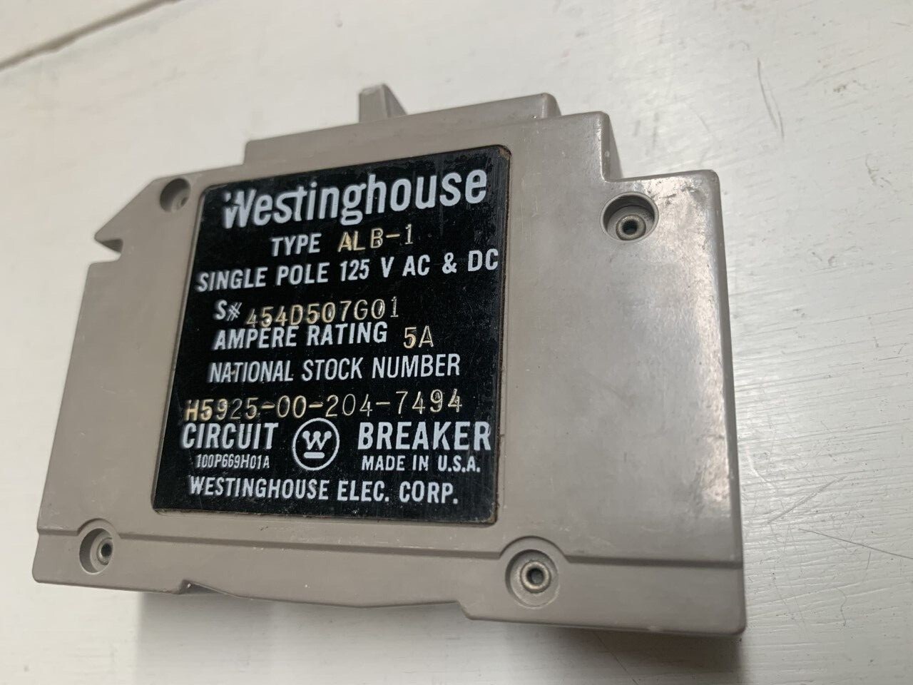Westinghouse Circuit Breaker Type ALB-1, H5925-00-204-7494 5 Amp Good Condition.
