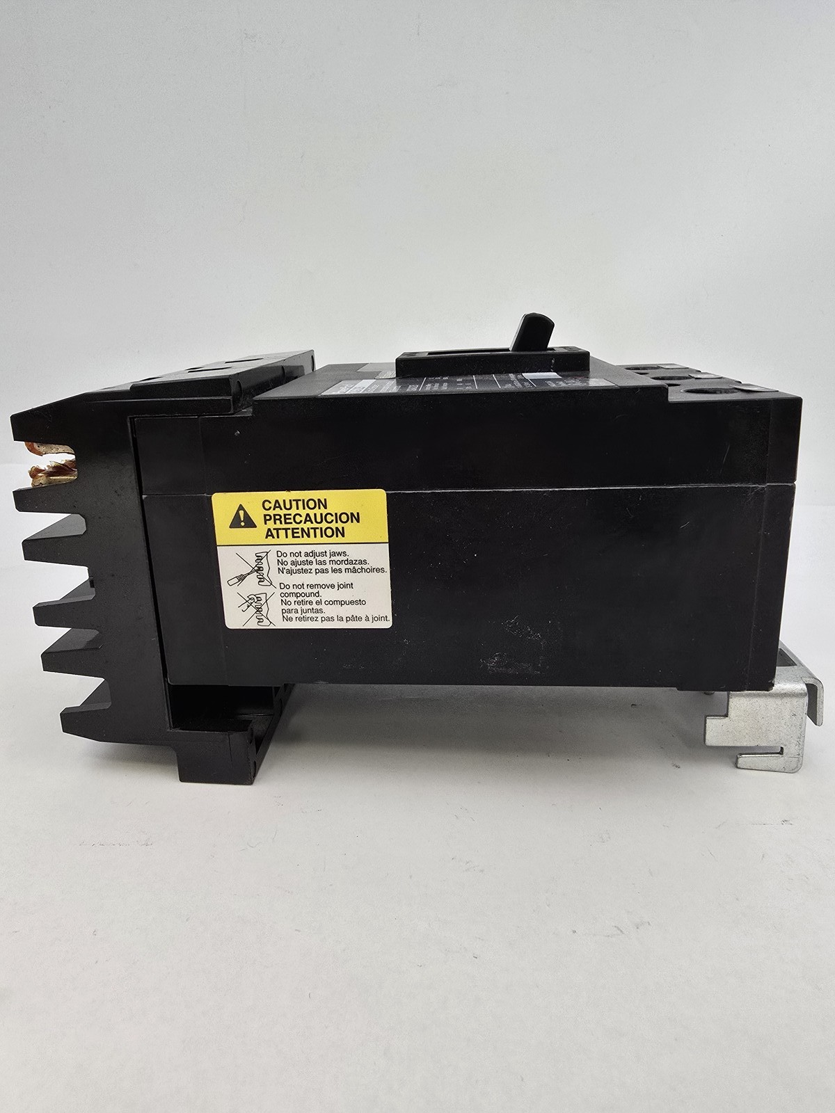 Square D QGA32225 I-Line Circuit Breaker 225A 415Y/240V 3P HACR CAAR