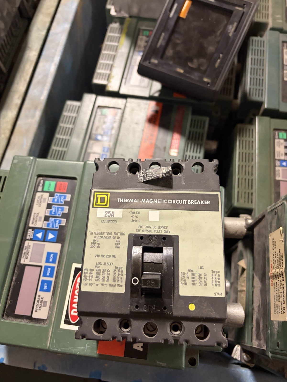 Square D FAL36025 Feed-Thru Thermal-Magnetic Circuit Breaker 25A 600V 3P USED