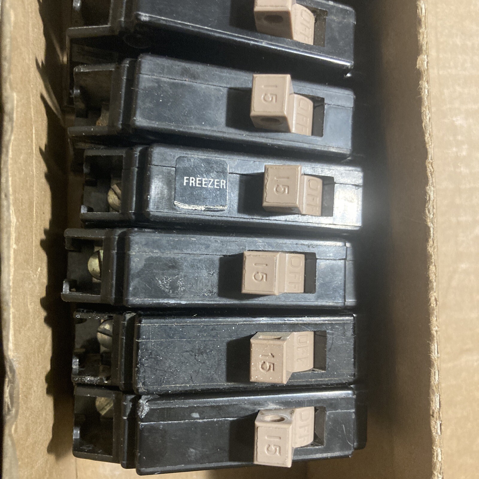 CH115 Cutler-Hammer Type CH 1 Pole 15 Amp 120V METAL FOOT WARRANTY. No Notch