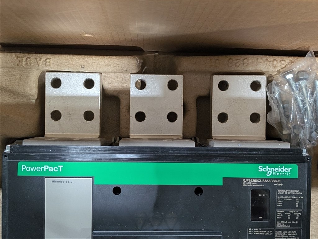 NEW 2500A Schneider RJF36250CU33AABSKJK PowerPact Bolt-On Circuit Breaker 600VAC