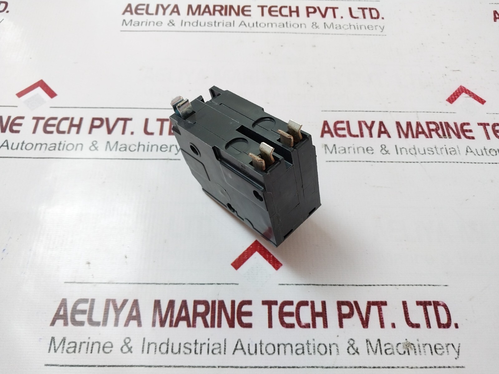 Square D QO215 2-Poles Circuit Breaker 120/240V~ 50/60Hz