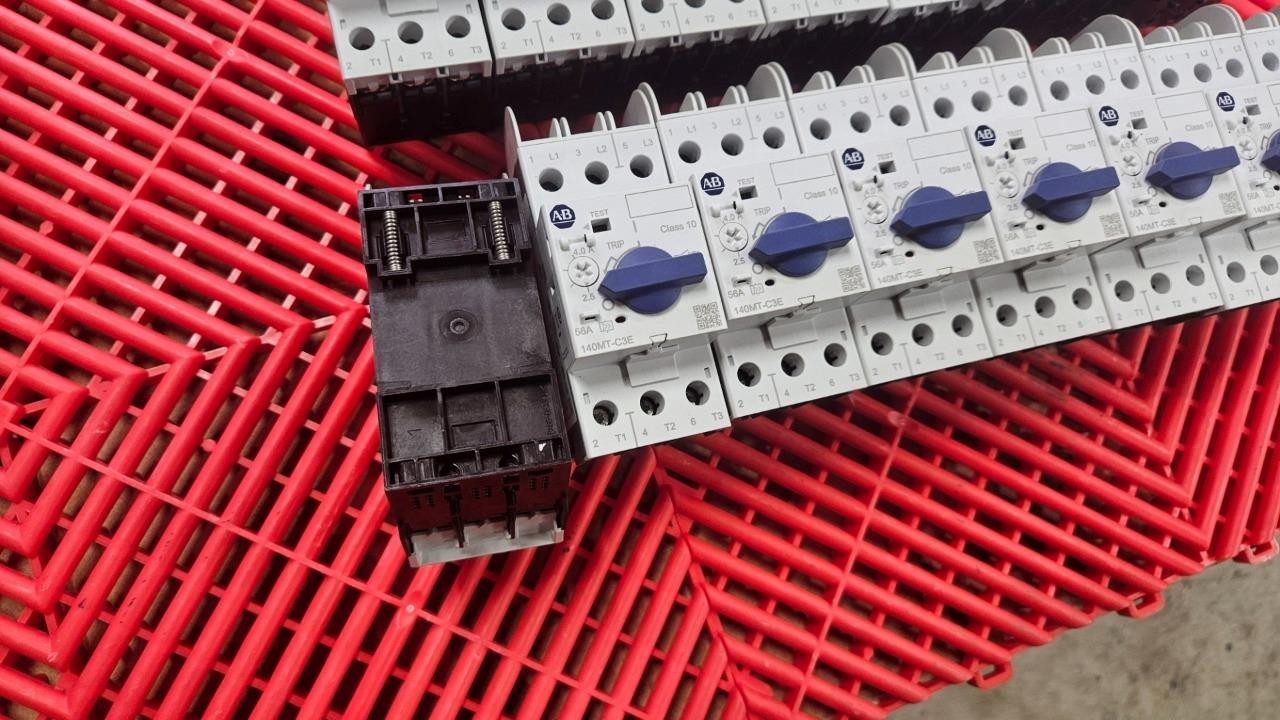 Allen-Bradley 140MT-C3E-B40 Motor Protector Circuit Breaker 2.5 – 4A Trip