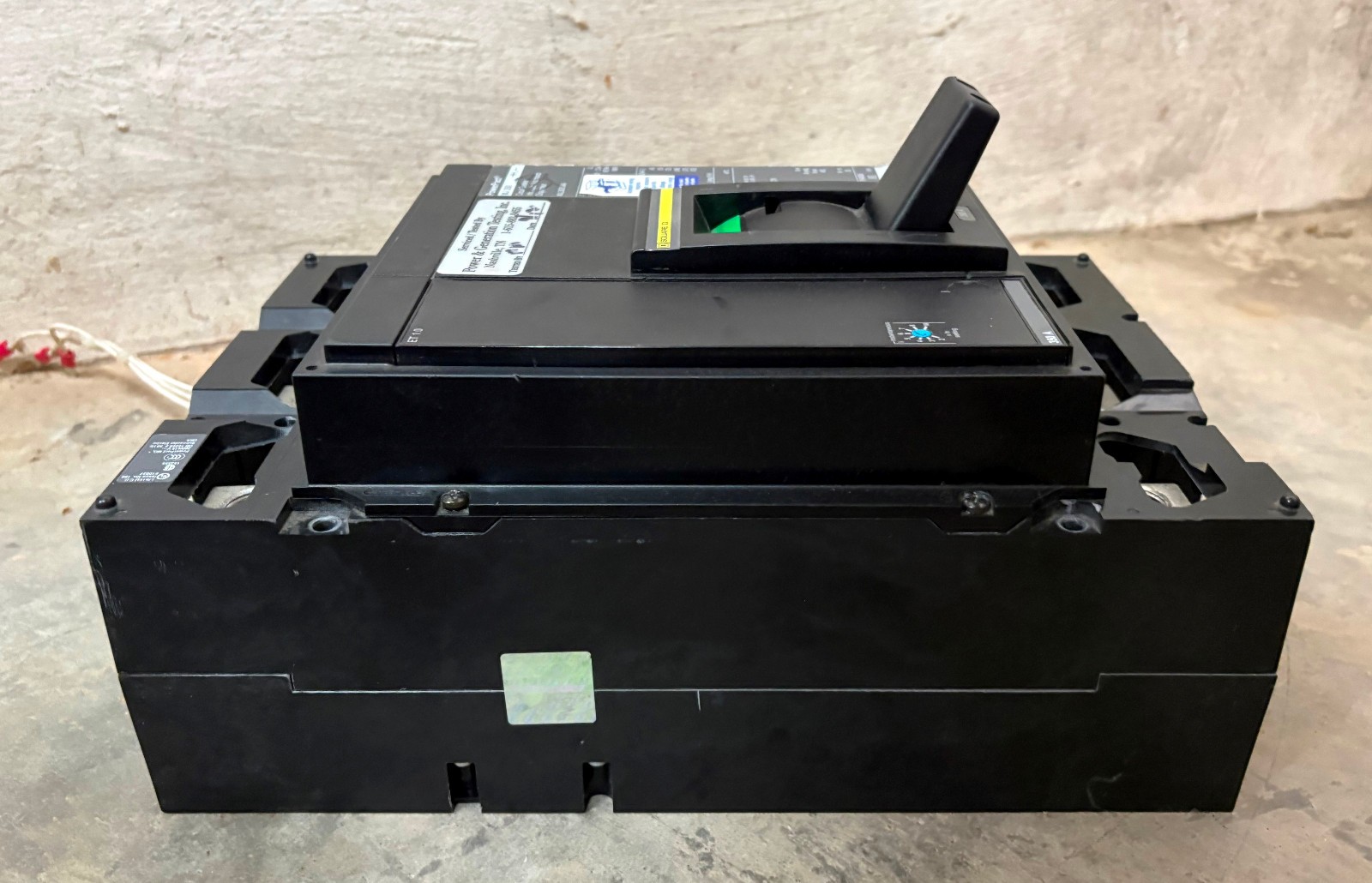 Square D MJL36350AA MJ 350 Amp PowerPact Circuit Breaker 350A MJL36350 3P 600V