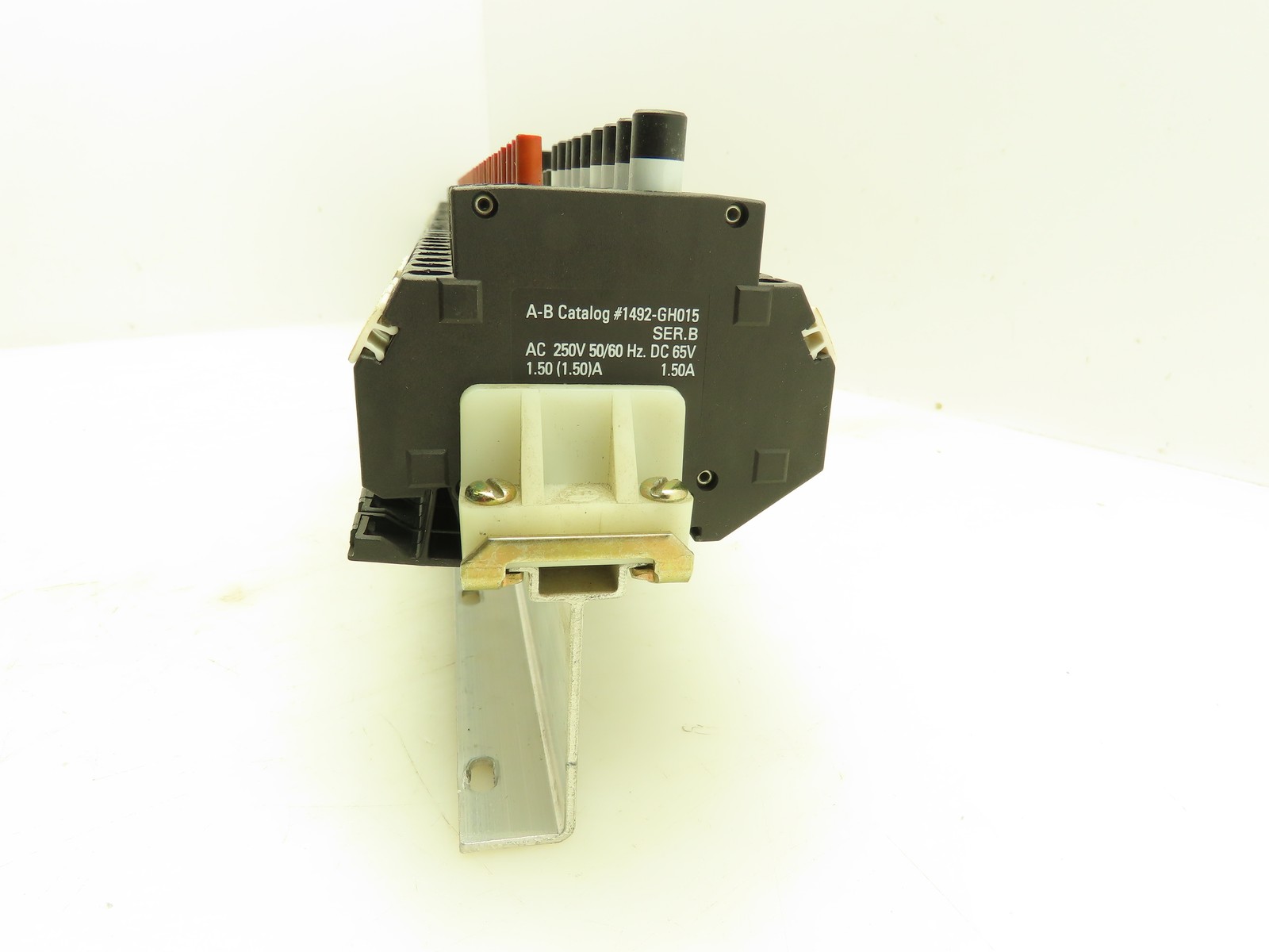Allen Bradley 1492-GH015 Din Rail 1.5A Circuit Breaker Ser B 250V Lot of 57