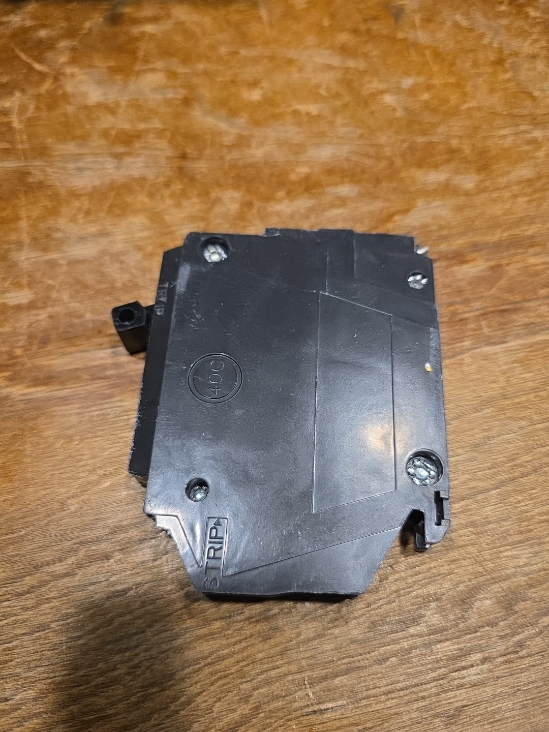 GE Thin Series Circuit Breaker 1-Pole 20-Amp THQP120