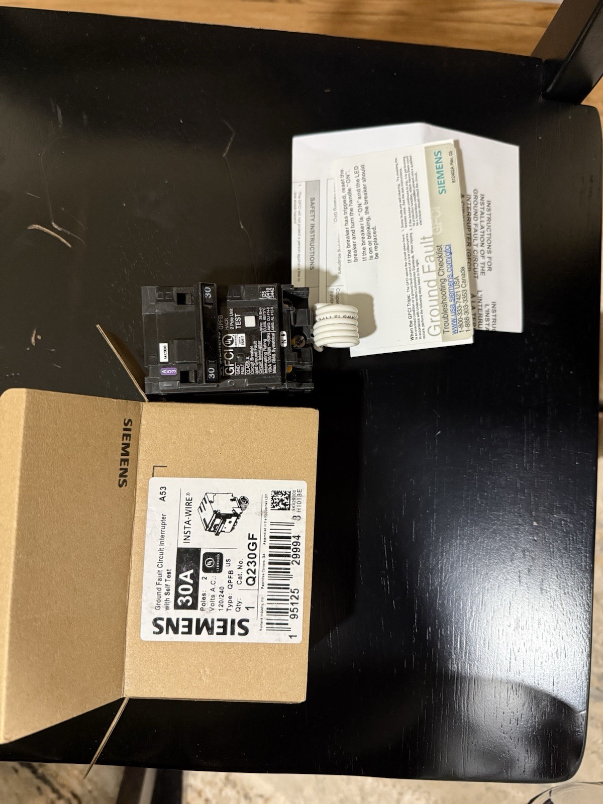 Siemens Q230GF Ground Fault Circuit Breaker: 2-Pole – 30 AMP – 120/240 VAC – NEW