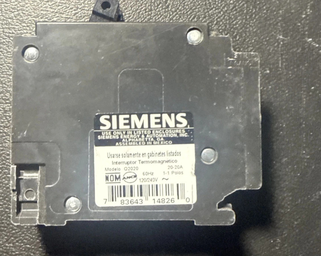 Lot of (4) Siemens 20A 1 Pole 120V Tandem Circuit Breaker