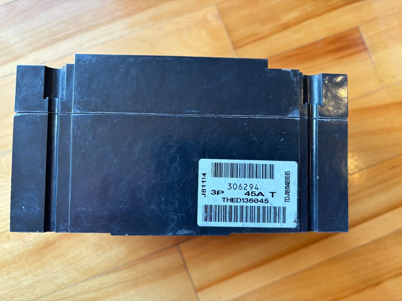 NEW OLD STOCK – IN OPEN BOX – GE THED136045WL 3POLE 45A 600V HI-BREAK BREAKER c