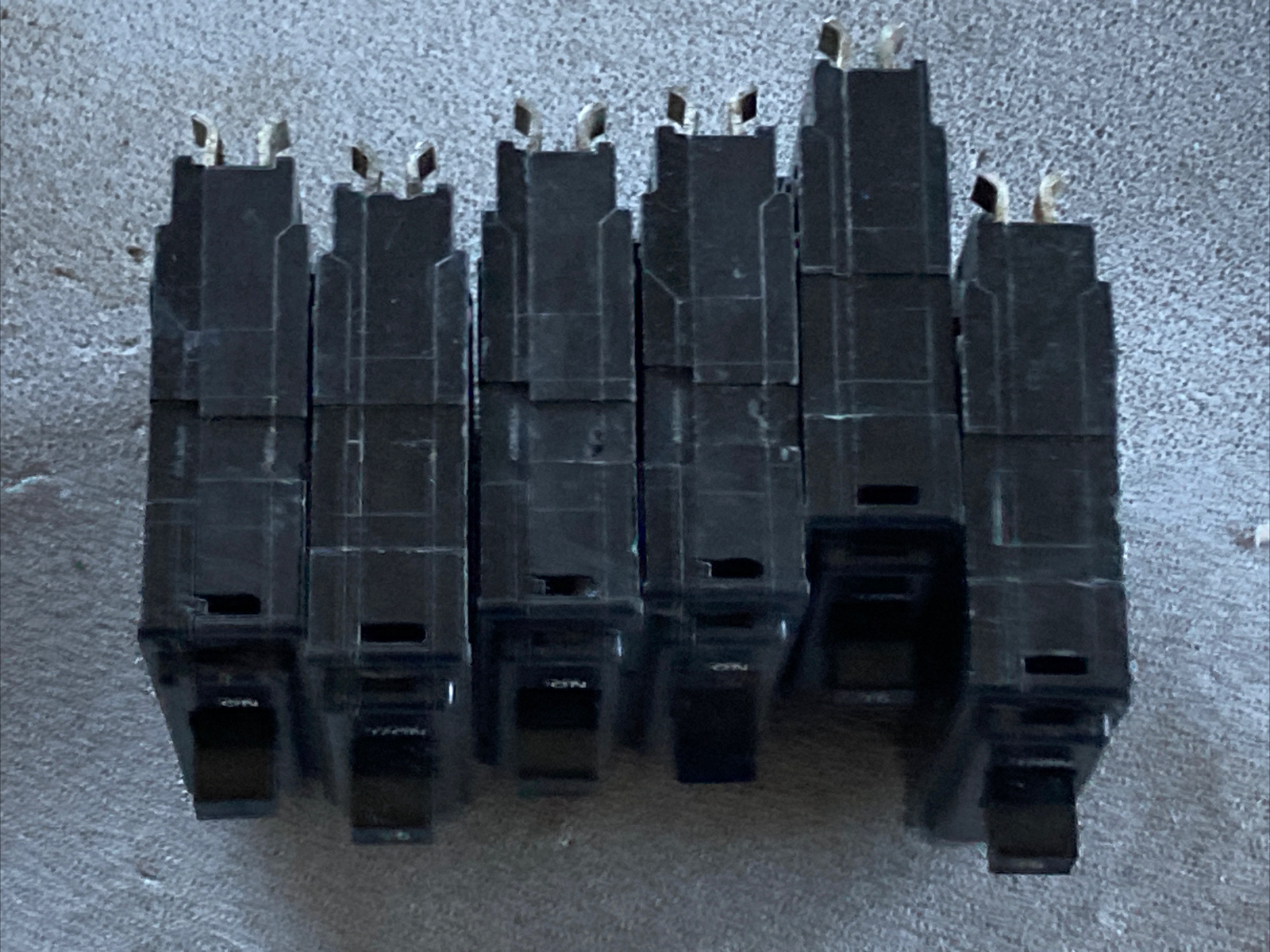 Lot of 2 Square D QO115 15A 1 Pole Circuit Breaker Trip Window Yellow “D”