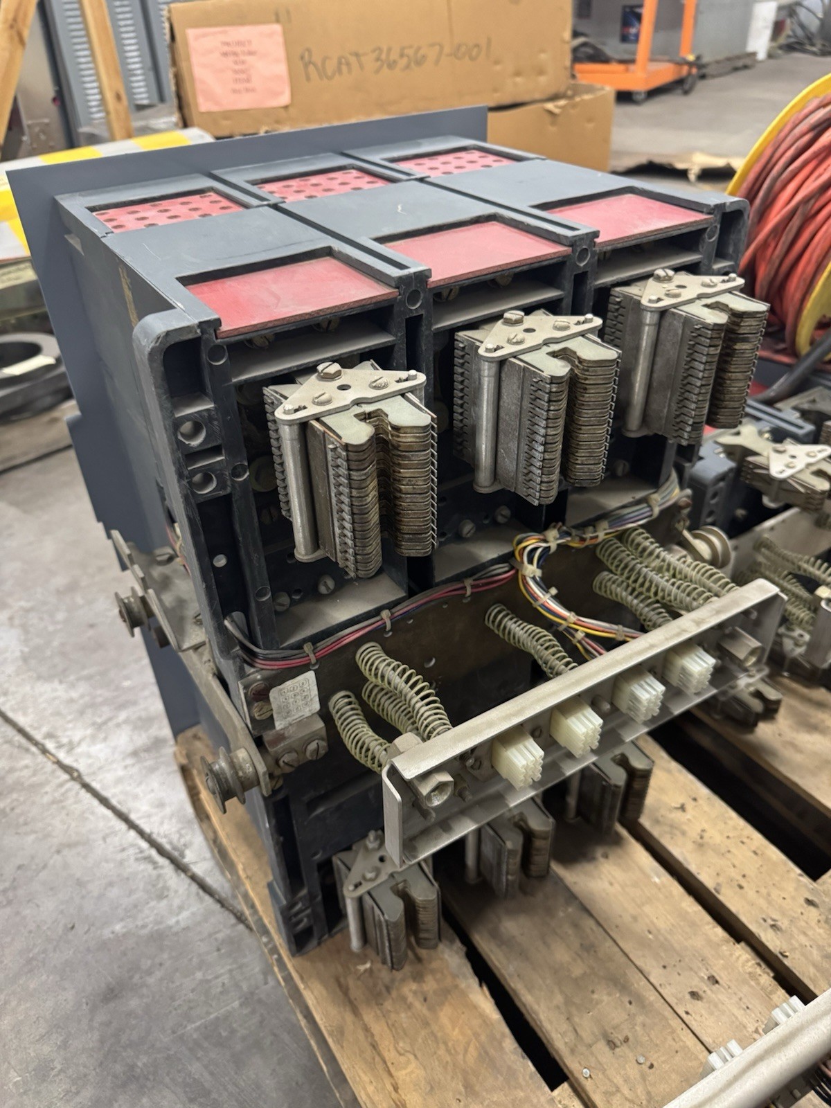 Westinghouse SPB 100 2000A Breaker w/ Pow-R Trip 7 20SPB2000
