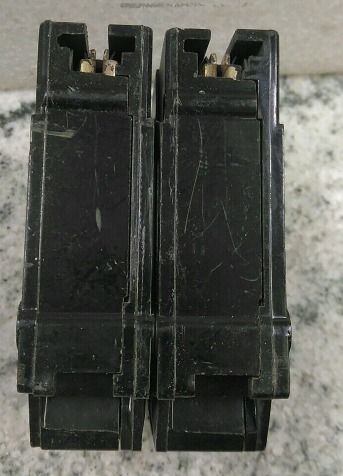 GE/BREAKER/THQL2120/20A/2P/ 120/240VAC/THQL/PLUG-IN/ GROVE/(b4c2)