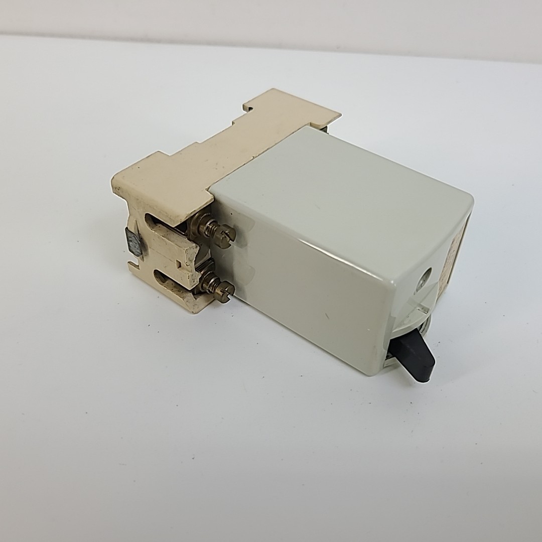 Siemens SG 4A 250VDC 380VAC Circuit Breaker