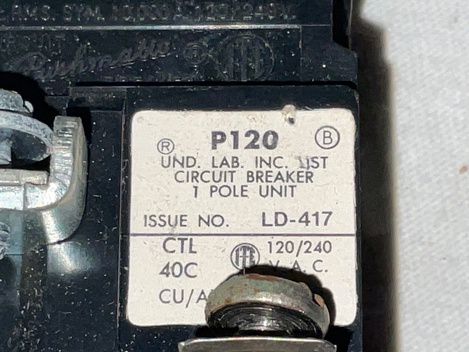 Bulldog Pushmatic Circuit Breaker P120 20 Amp 1 Pole 120/240V Electric