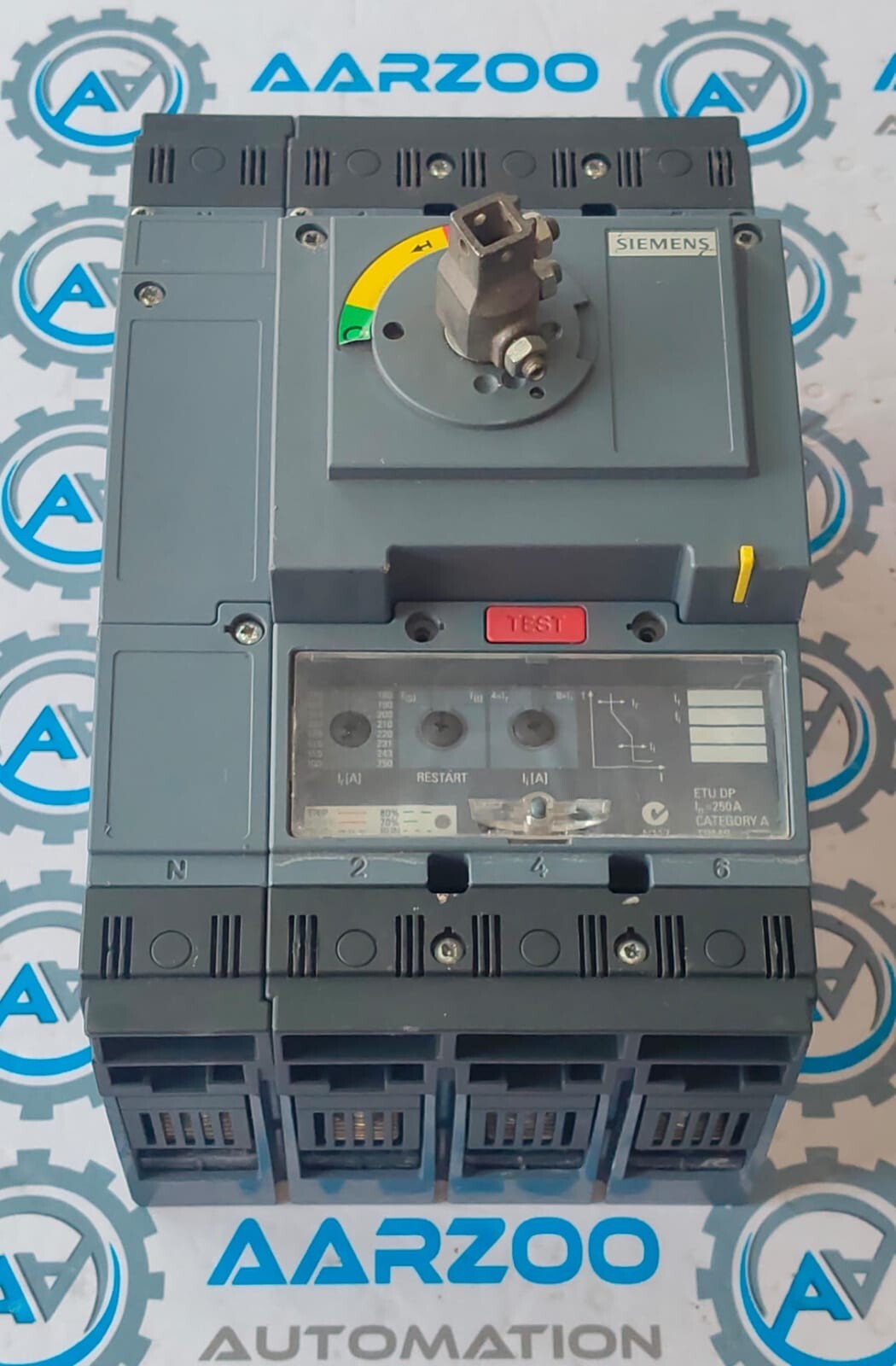 Siemens 3VT2725-2AA46-0AA0 Circuit Breaker 4Pole 250A. SIEMENS | USED